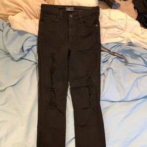 Black ripped skinny jeans